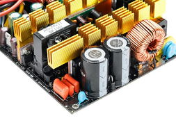 游戲悍將魔尊GP1000M奢侈版電源產(chǎn)品圖片8